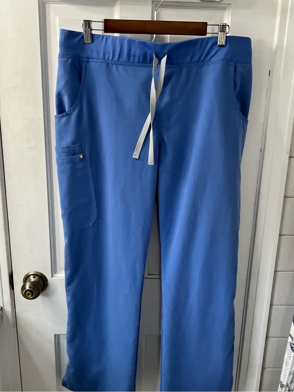 FIGS Kade Straight-Leg Cargo Scrub Pants Ceil Blue Women's Size Large